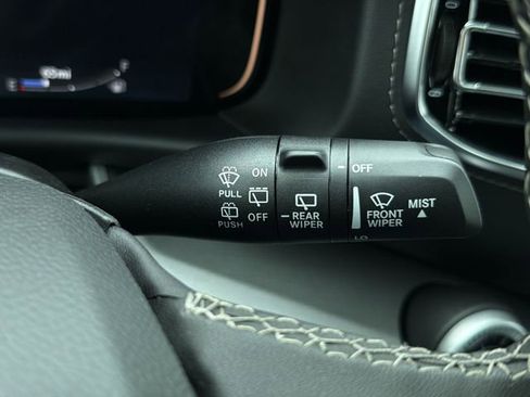 New 2026 Jeep Grand Wagoneer Limited AWD/4WD image 32