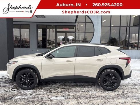 Used 2026 Chevrolet Trax ACTIV w/ Driver Confidence Package image 1