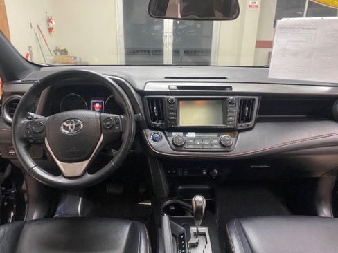 Used 2016 Toyota RAV4 SE image 21