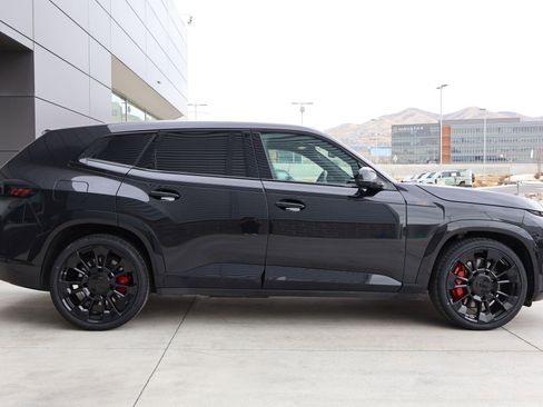 Used 2025 BMW XM image 4