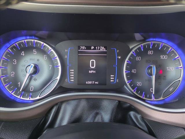 Used 2023 Chrysler Voyager LX FWD image 11