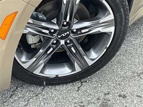 Used 2022 Kia K5 EX image 2