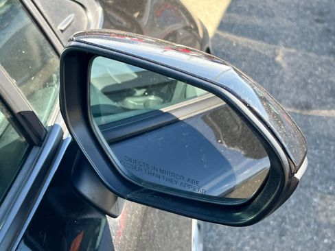 Used 2020 Toyota Corolla LE image 16