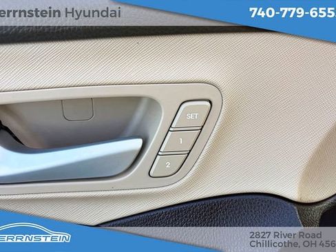Used 2017 Hyundai Santa Fe Sport w/ 2.0T Ultimate Tech Package 05 AWD/4WD image 15