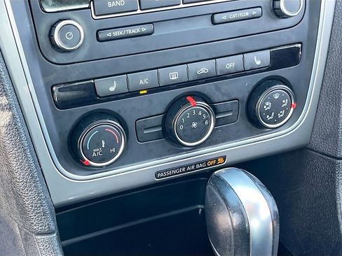 Used 2015 Volkswagen Passat 1.8T Wolfsburg Edition image 14