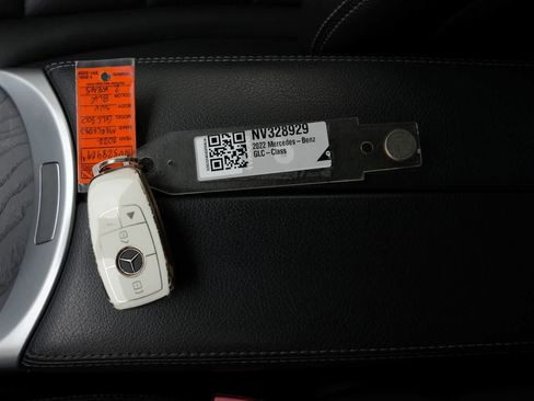 Used 2022 Mercedes-Benz GLC 300 image 25