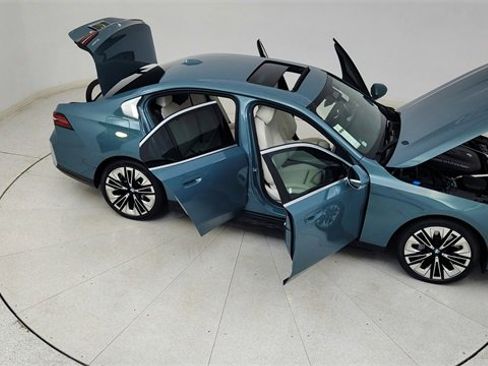 Used 2026 BMW 540i xDrive image 88