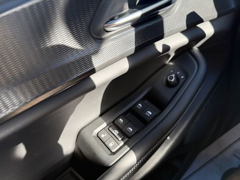 New 2025 Jeep Grand Cherokee Altitude image 27