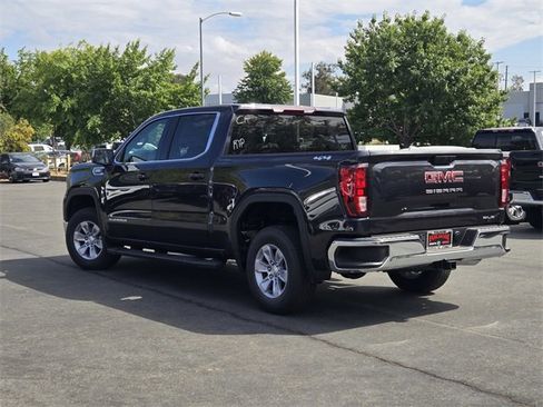 New 2026 GMC Sierra 1500 SLE image 6