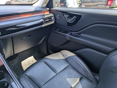 Used 2023 Lincoln Aviator Reserve w/ Equipment Group 201A AWD/4WD image 21
