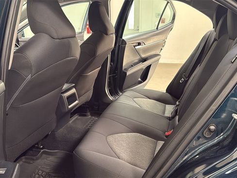 Used 2020 Toyota Camry LE image 15