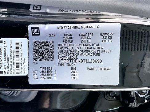 Used 2026 Chevrolet Colorado Z71 w/ Technology Package AWD/4WD image 31