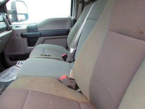 Used 2019 Ford F250 XL w/ XL Value Package image 5