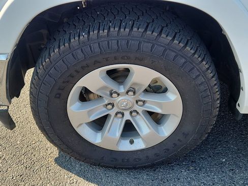 Used 2022 RAM 1500 Laramie AWD/4WD image 6