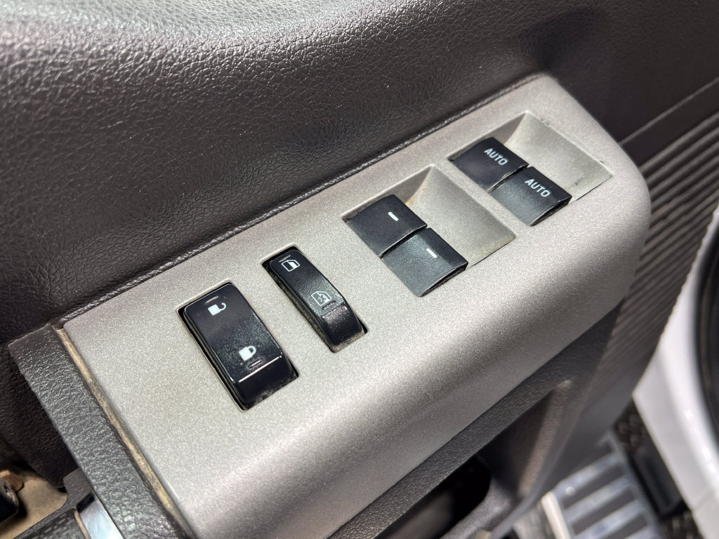 Used 2014 Ford F250 Lariat w/ Chrome Package AWD/4WD image 15