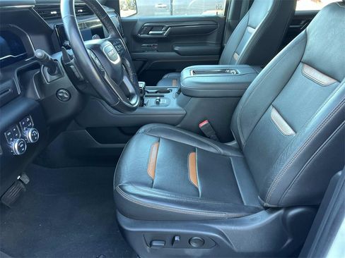 Used 2022 GMC Sierra 1500 AT4 w/ AT4 Preferred Package image 17
