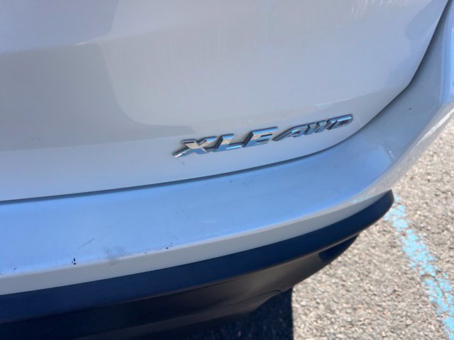 Used 2015 Toyota Highlander XLE AWD/4WD image 16
