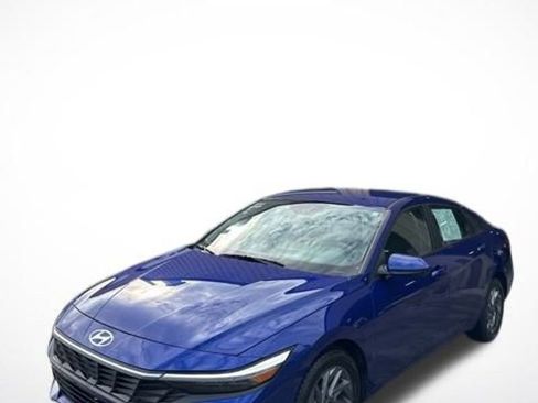 Used 2024 Hyundai Elantra SEL image 7