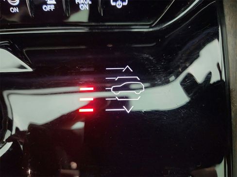 Used 2022 Jeep Grand Wagoneer Series II w/ Convenience Group III image 42