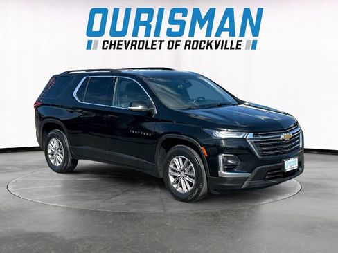 Used 2023 Chevrolet Traverse LT image 1