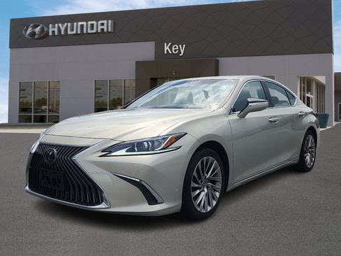 Used 2019 Lexus ES 300h FWD image 7
