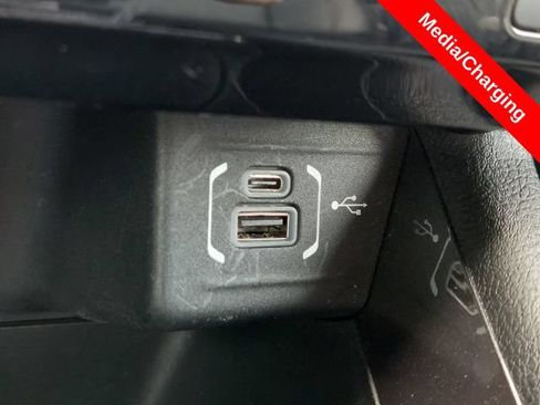 Used 2023 Jeep Compass Latitude AWD/4WD image 18