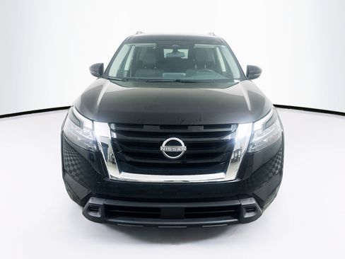 Used 2025 Nissan Pathfinder SV AWD/4WD image 2