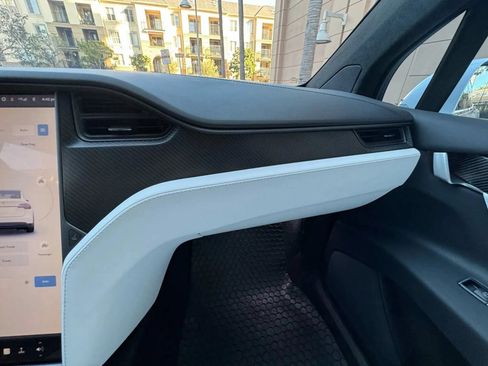 Used 2019 Tesla Model X 75D AWD/4WD image 40