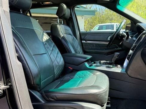 Used 2017 Ford Explorer Platinum AWD/4WD image 22