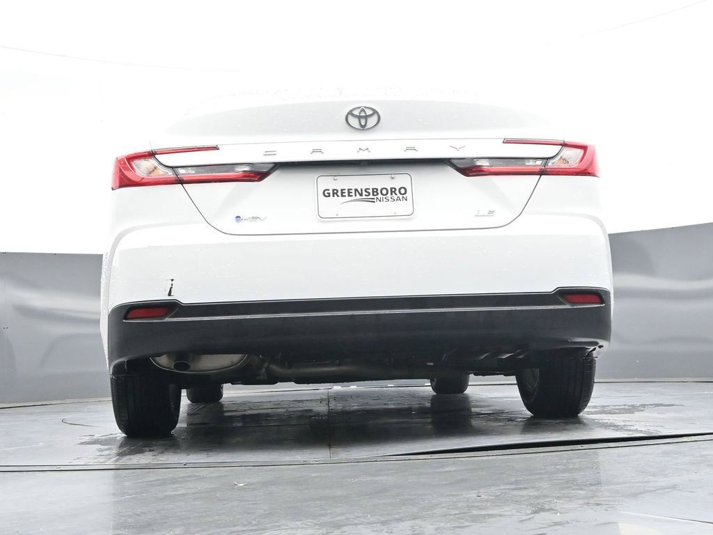 Used 2026 Toyota Camry LE FWD image 35