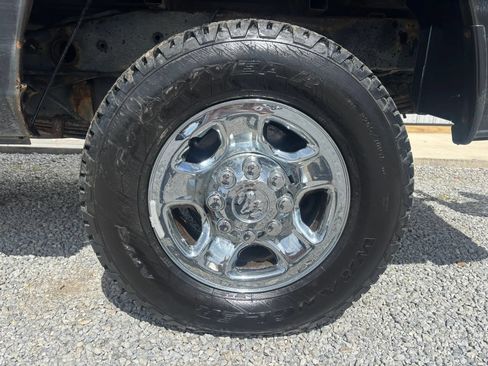 Used 2011 RAM 2500 SLT AWD/4WD image 2