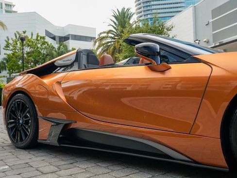 Used 2019 BMW i8 Roadster AWD/4WD image 37