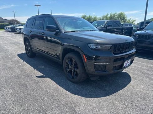 Used 2024 Jeep Grand Cherokee L Limited w/ Black Appearance Package AWD/4WD image 2
