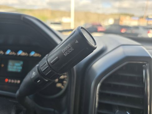 Used 2018 Ford F150 XLT AWD/4WD image 24