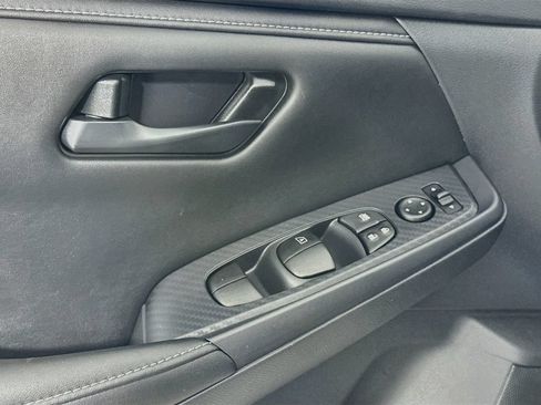 Used 2025 Nissan Sentra S FWD image 18