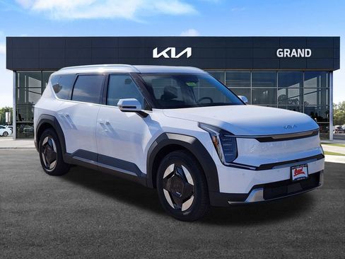 New 2026 Kia EV9 Wind image 2