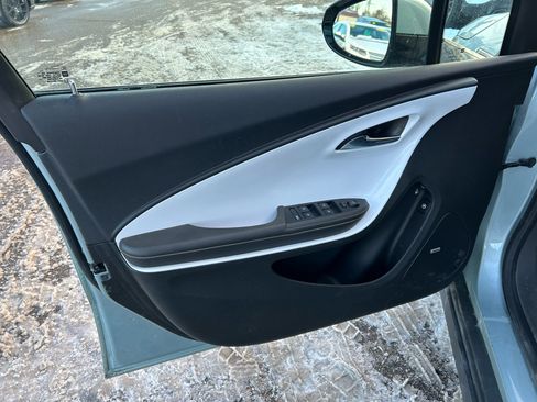 Used 2012 Chevrolet Volt Premium w/ Premium Trim Package image 14
