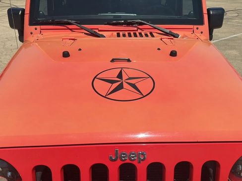 Used 2013 Jeep Wrangler Sport AWD/4WD image 11