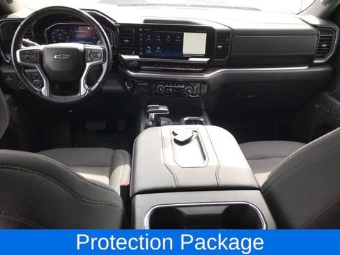 Certified 2022 Chevrolet Silverado 1500 LT Trail Boss w/ Convenience Package II AWD/4WD image 4