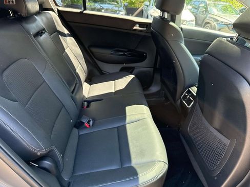 Used 2019 Kia Sportage EX w/ Option Group 040 AWD/4WD image 10