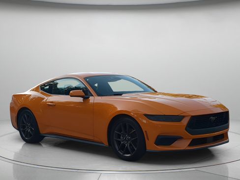 Certified 2026 Ford Mustang Coupe RWD image 38