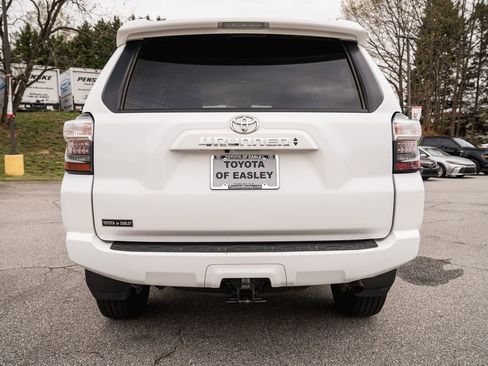 Certified 2024 Toyota 4Runner SR5 image 6