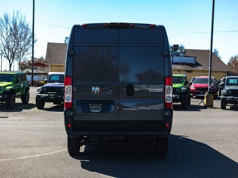 New 2026 RAM ProMaster 2500 image 9