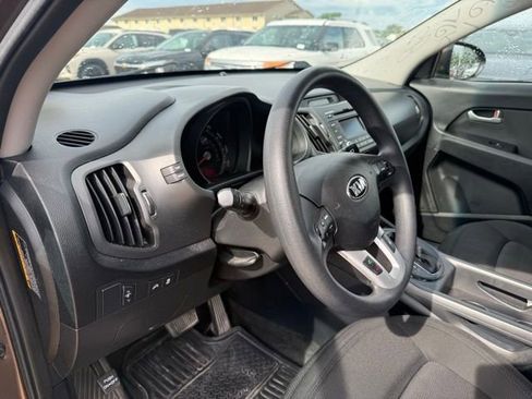 Used 2013 Kia Sportage LX FWD image 11