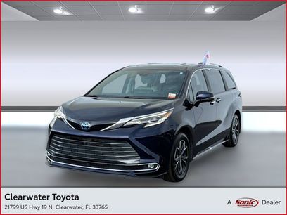 Certified 2025 Toyota Sienna Platinum