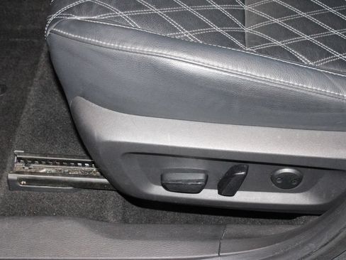 Used 2023 Mitsubishi Outlander SEL AWD/4WD image 25