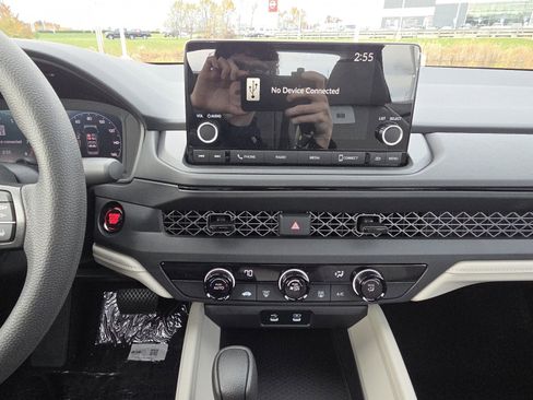 New 2025 Honda Accord LX image 27