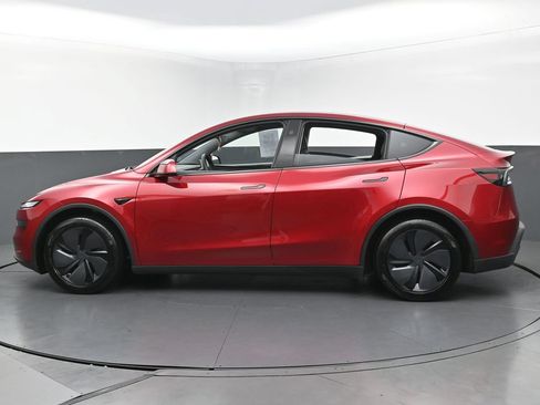 Used 2026 Tesla Model Y Long Range RWD image 7
