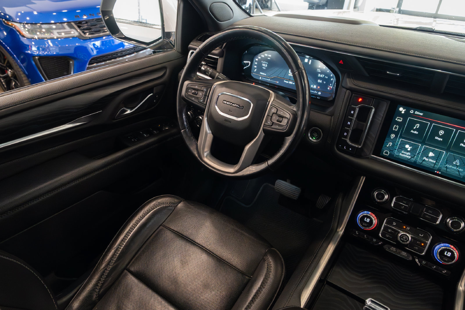 Used 2022 GMC Yukon Denali AWD/4WD image 8
