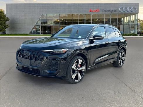New 2026 Audi SQ5 Premium Plus AWD/4WD image 7
